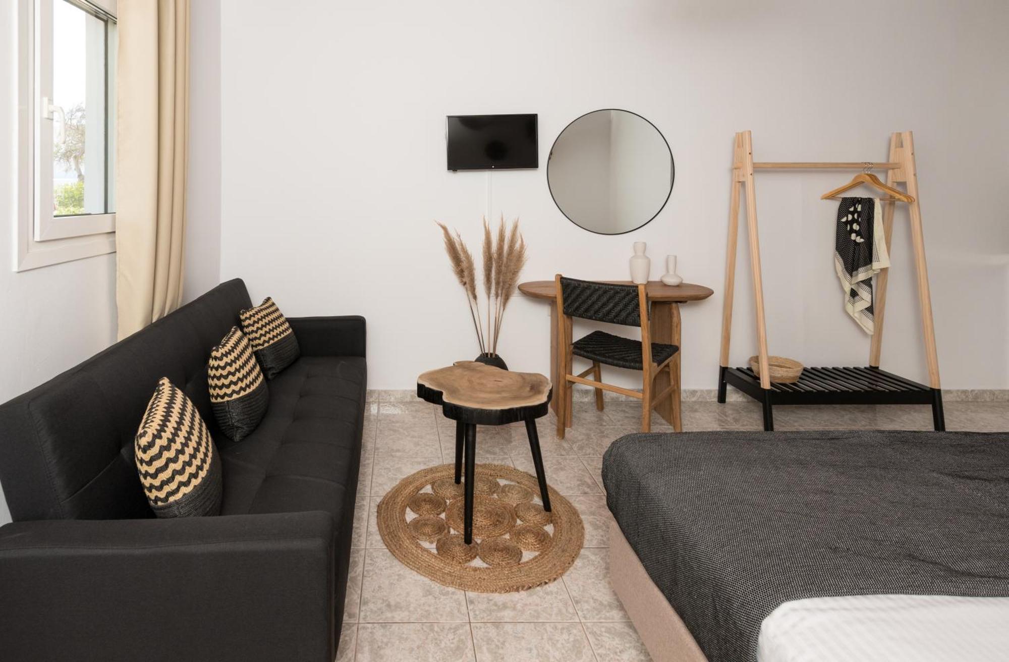 Kanelis Studios & Suites Mytakas Eksteriør bilde